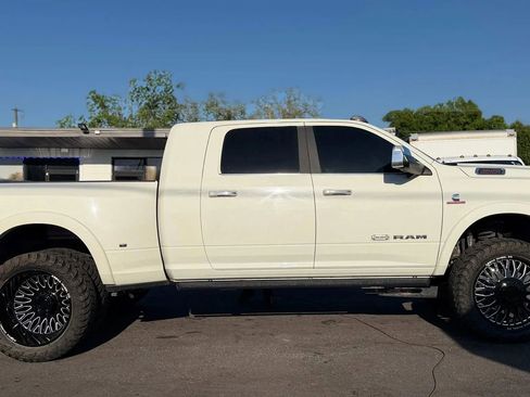 Used 2022 RAM 3500 Limited AWD/4WD image 16