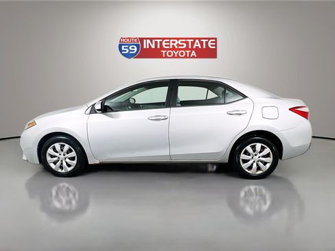 Used 2015 Toyota Corolla LE FWD image 4