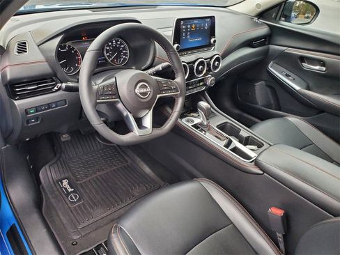Used 2024 Nissan Sentra SR w/ SR Premium Package image 19