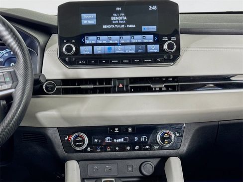 Used 2024 Mitsubishi Outlander SEL image 16