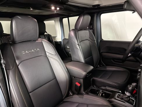 Used 2024 Jeep Wrangler Unlimited Sahara AWD/4WD image 36