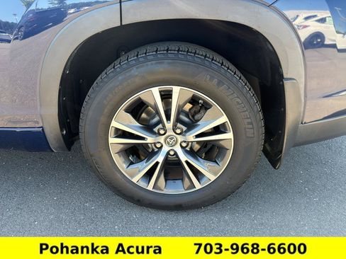 Used 2016 Toyota Highlander XLE AWD/4WD image 30