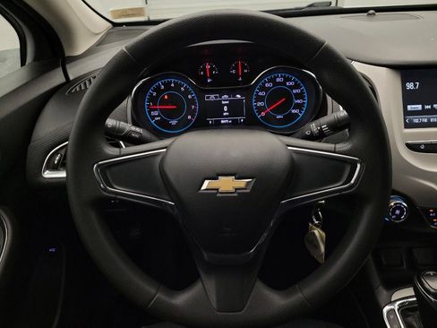 Used 2018 Chevrolet Cruze LS image 22