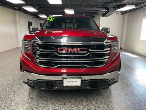 Used 2022 GMC Sierra 1500 SLT w/ SLT Premium Plus Package AWD/4WD image 13