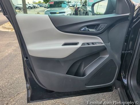 Certified 2022 Chevrolet Equinox LS w/ LS Convenience Package FWD image 23