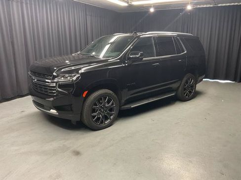 Used 2024 Chevrolet Tahoe LT w/ Luxury Package AWD/4WD image 3