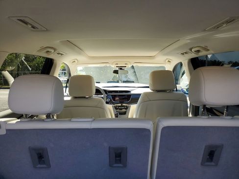 Certified 2023 Cadillac XT6 Premium Luxury image 24