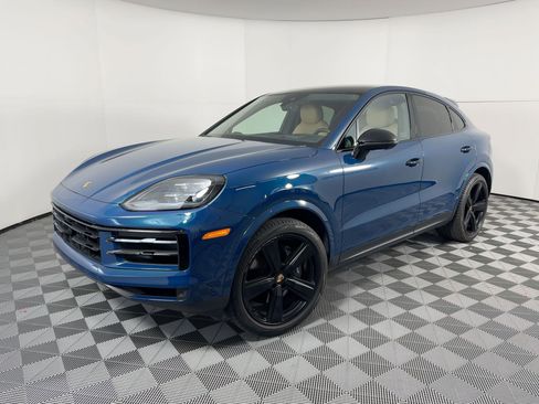 Certified 2025 Porsche Cayenne Coupe w/ Premium Package Plus image 1