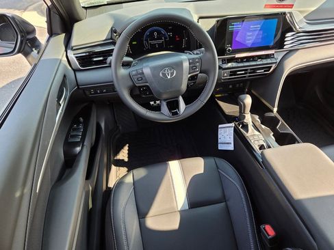 New 2026 Toyota Camry SE FWD image 6