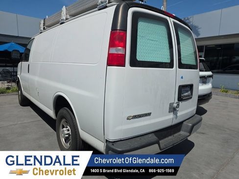 Used 2023 Chevrolet Express 2500 w/ Driver Convenience Package RWD image 3