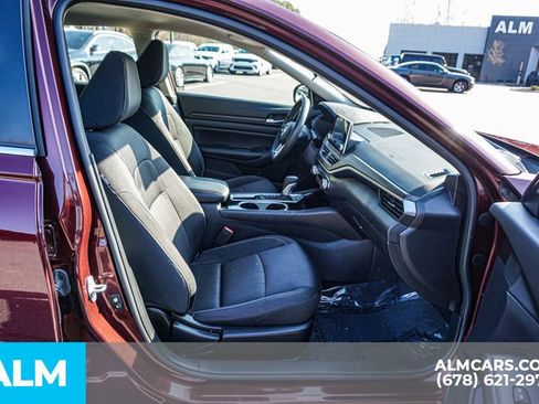 Used 2024 Nissan Altima 2.5 SV image 23