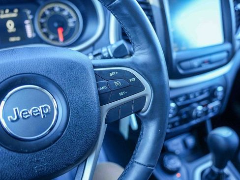 Used 2016 Jeep Cherokee Latitude w/ Safety/Convenience Group image 26