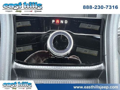 Used 2025 Jeep Grand Cherokee Altitude AWD/4WD image 33
