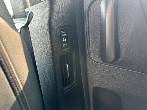 Used 2025 Honda Odyssey EX-L image 27