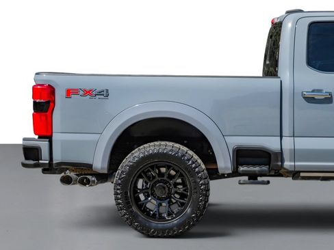 Used 2024 Ford F250 Platinum AWD/4WD image 7