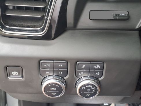Certified 2025 GMC Sierra 2500 AT4X AWD/4WD image 19