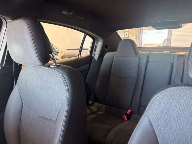 Used 2012 Chrysler 200 Touring FWD image 12