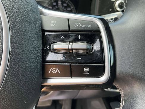 Used 2022 Kia Sorento SX image 18