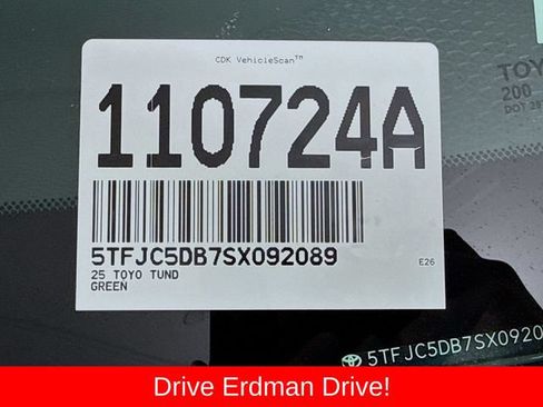 Used 2025 Toyota Tundra Limited AWD/4WD image 31