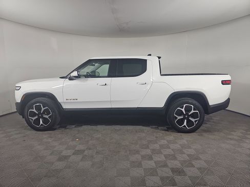 Used 2022 Rivian R1T Adventure image 2