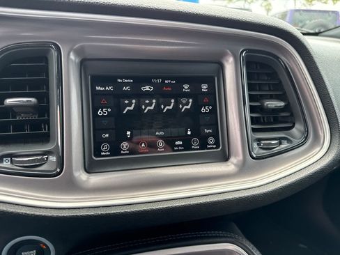 Used 2022 Dodge Challenger SXT RWD image 25