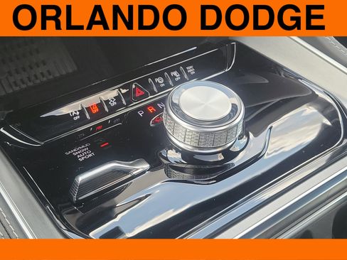 New 2026 Jeep Grand Wagoneer 4WD image 18