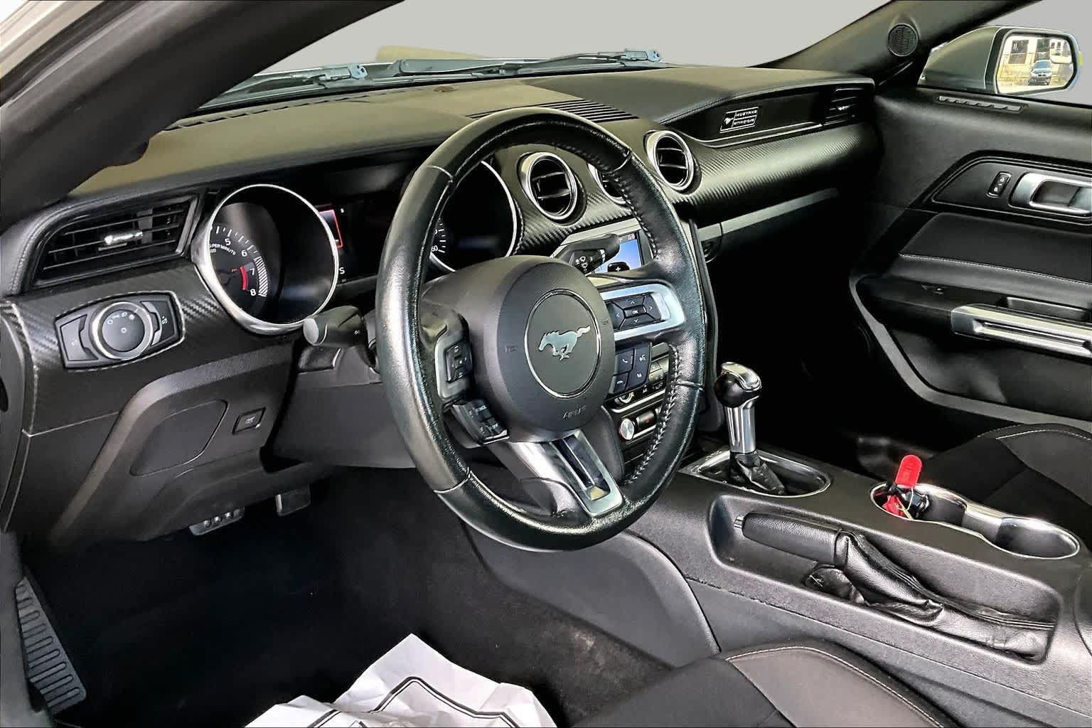 Used 2020 Ford Mustang Coupe RWD image 16