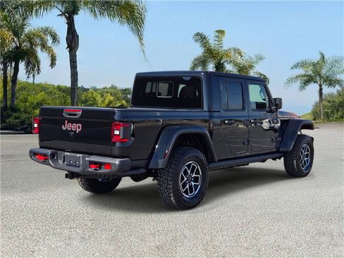 New 2025 Jeep Gladiator Rubicon image 4