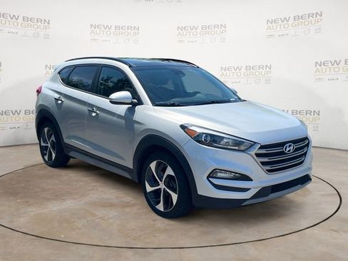 Used 2018 Hyundai Tucson Limited w/ Ultimate Package 02 FWD image 7
