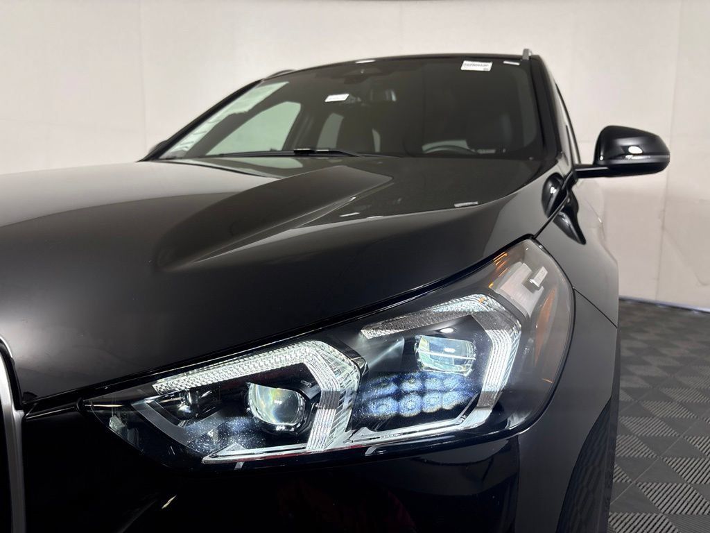 Certified 2025 BMW X1 xDrive28i w/ Convenience Package AWD/4WD image 9
