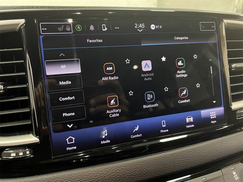 Used 2022 Chrysler Pacifica Touring-L image 22