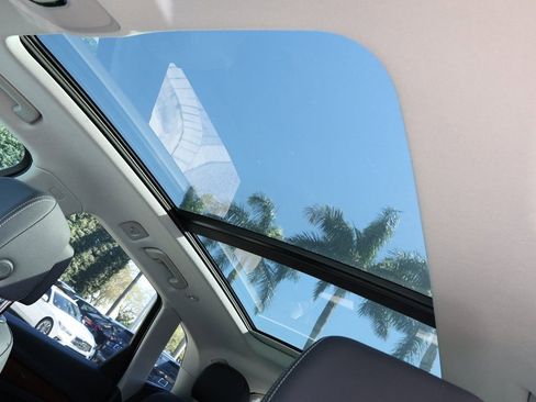 Used 2023 Audi Q5 2.0T Premium w/ Convenience Package image 17