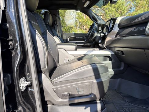 Used 2019 RAM 2500 Laramie image 33