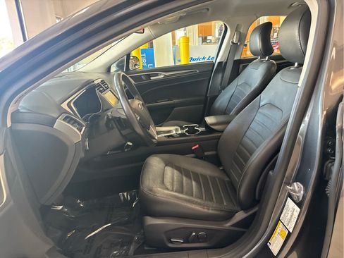 Used 2016 Ford Fusion SE w/ Equipment Group 202A AWD/4WD image 27