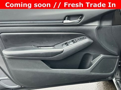 Used 2024 Nissan Altima 2.5 SV image 13