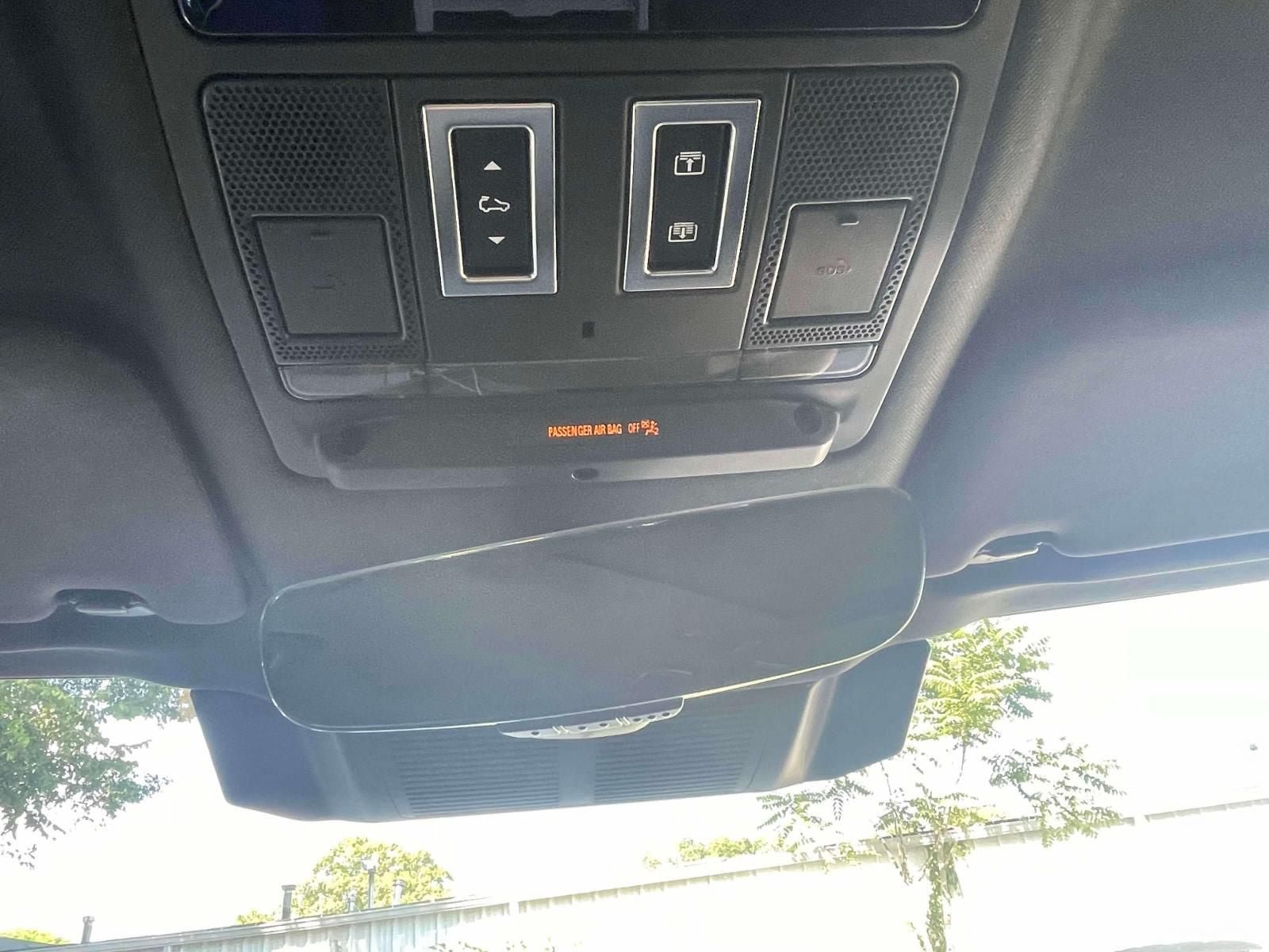 Used 2025 Land Rover Defender 110 S AWD/4WD image 31