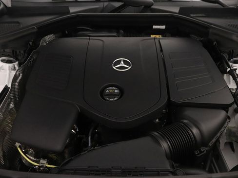New 2026 Mercedes-Benz GLC 300 image 9