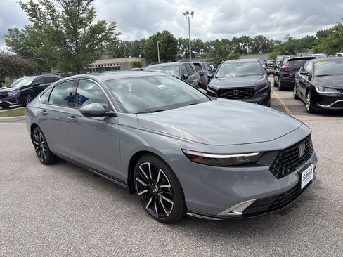 Used 2025 Honda Accord Touring image 35