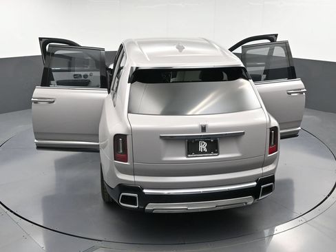 New 2026 Rolls-Royce Cullinan AWD/4WD image 39