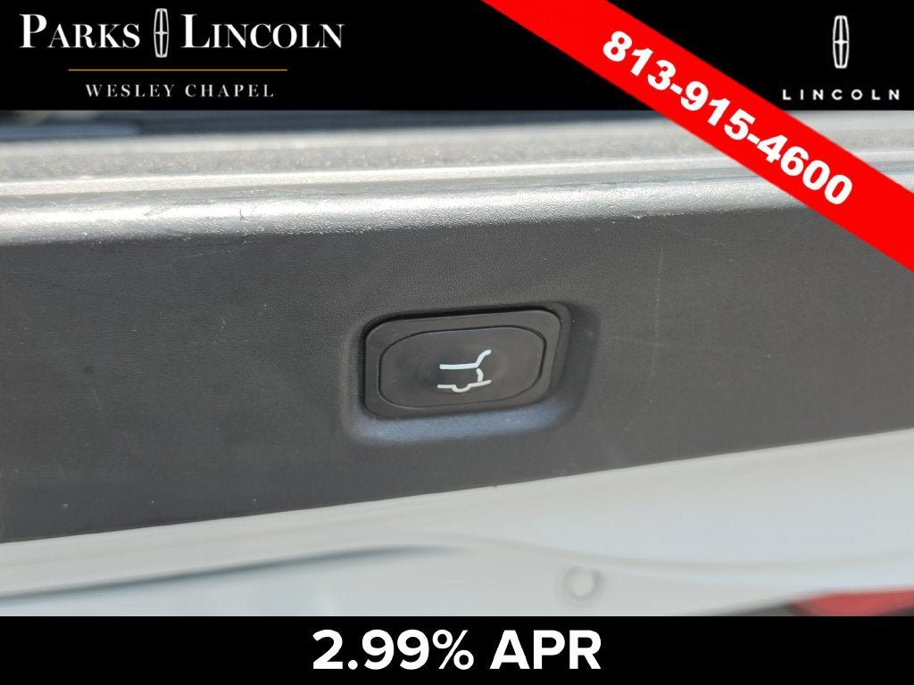 Certified 2025 Lincoln Navigator Reserve AWD/4WD image 9