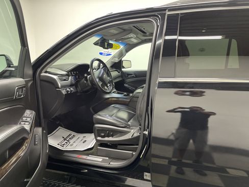 Used 2018 Chevrolet Tahoe LT w/ Luxury Package AWD/4WD image 9