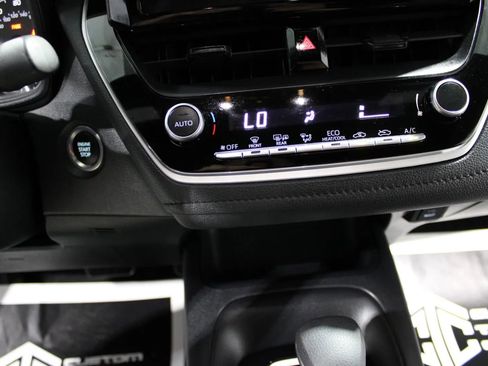 Used 2024 Toyota Corolla SE FWD image 19