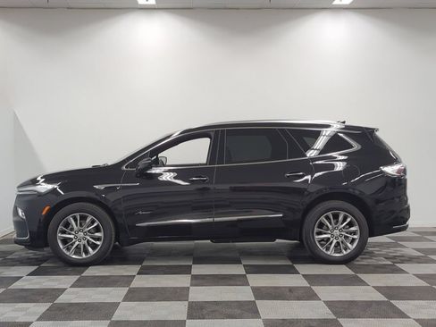 Used 2023 Buick Enclave Avenir w/ Avenir Technology Package AWD/4WD image 4