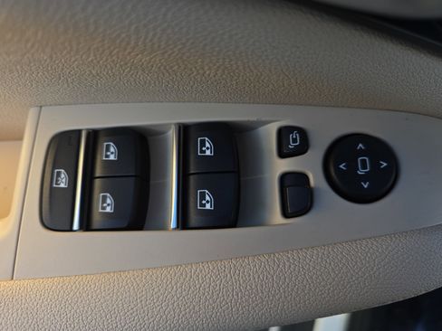 Used 2020 BMW X5 xDrive40i w/ Premium Package image 29