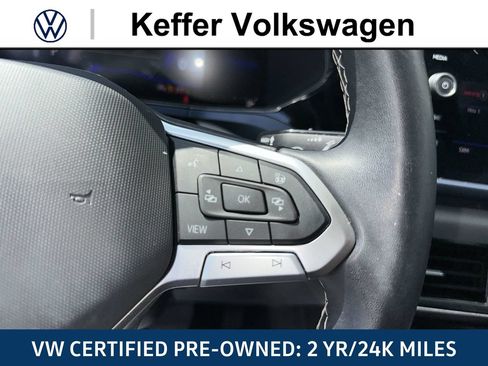 Certified 2023 Volkswagen Taos SE FWD image 27