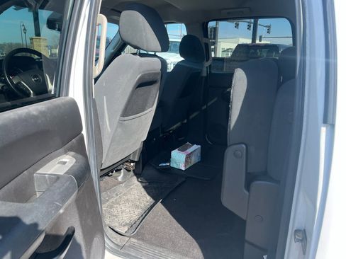 Used 2009 GMC Sierra 2500 SLE w/ Convenience Package image 9