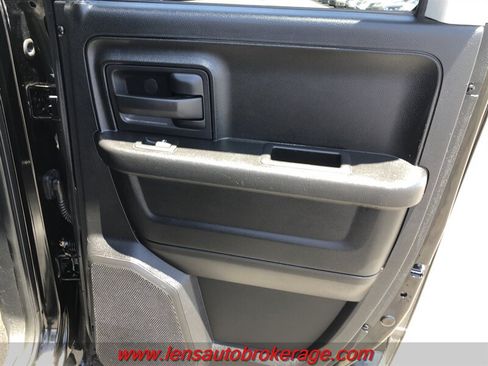 Used 2014 RAM 1500 Express RWD image 17