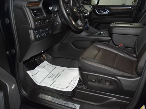 Used 2024 Chevrolet Tahoe High Country w/ Premium Package AWD/4WD image 38