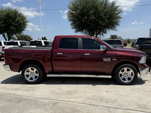 Used 2017 RAM 1500 Lone Star AWD/4WD image 3