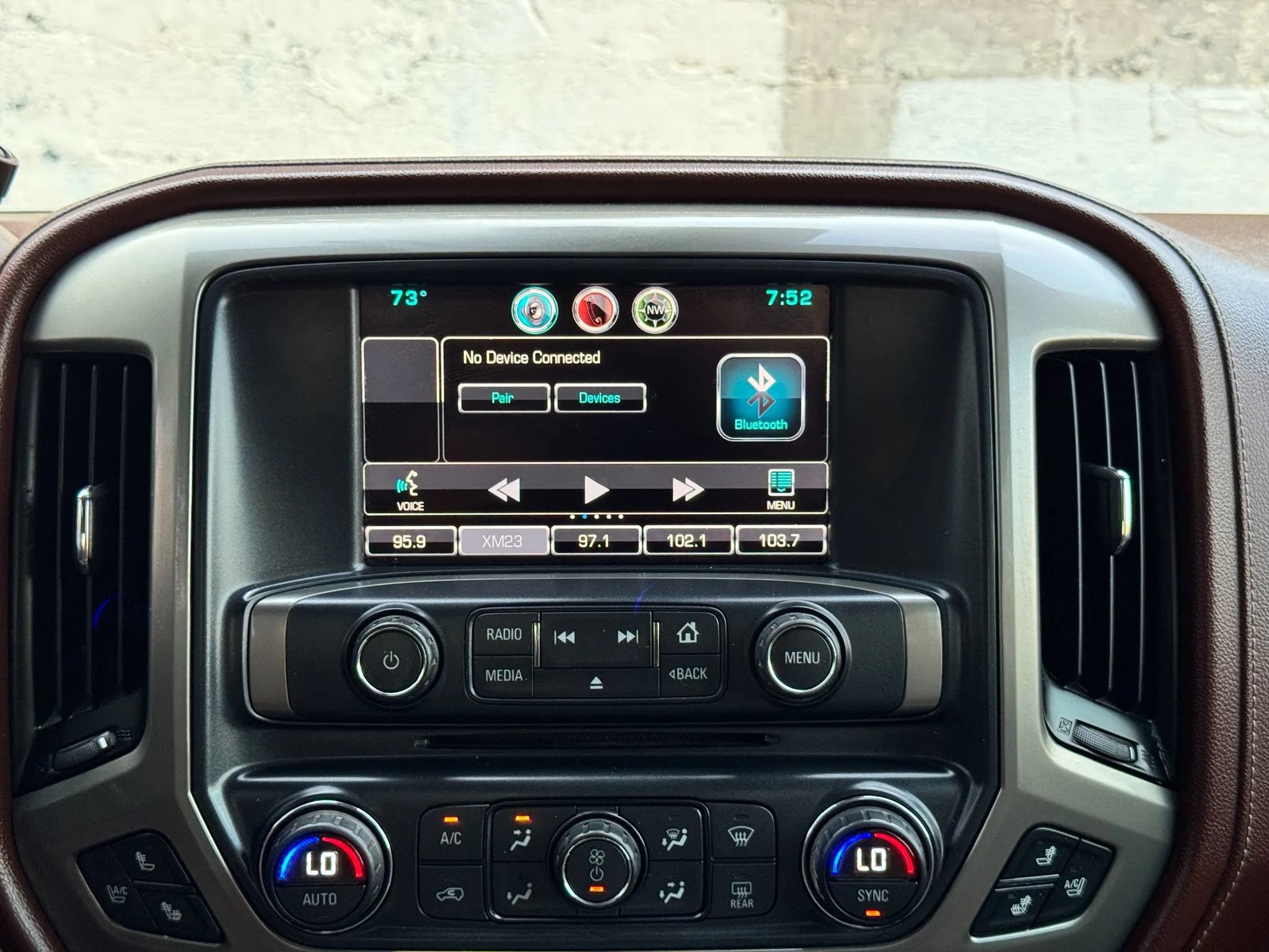 Used 2015 Chevrolet Silverado 2500 High Country w/ Duramax Plus Package AWD/4WD image 30